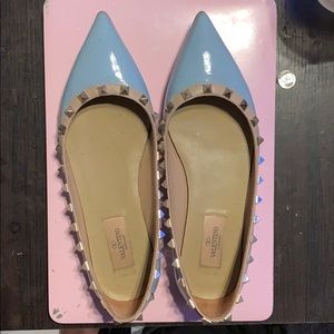 Valentino Flat